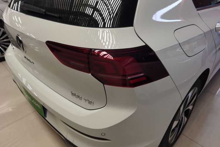 大众 高尔夫 2025款 300TSI Pro车身外观9