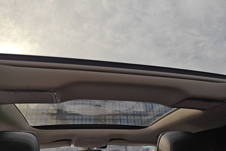 奔驰E级 2020款 E 300 L 时尚型局部细节22