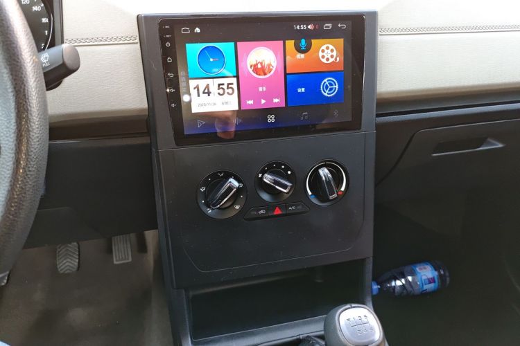 五菱汽车 五菱征程 2021款 1.5T 手动舒适型封窗版中控内饰16