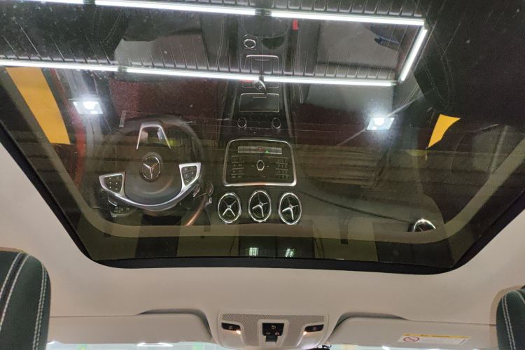 奔驰GLA 2019款 GLA 200 时尚型中控内饰22