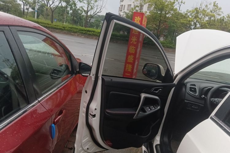 凯翼X5 2017款 1.5T CVT旗舰型中控内饰47