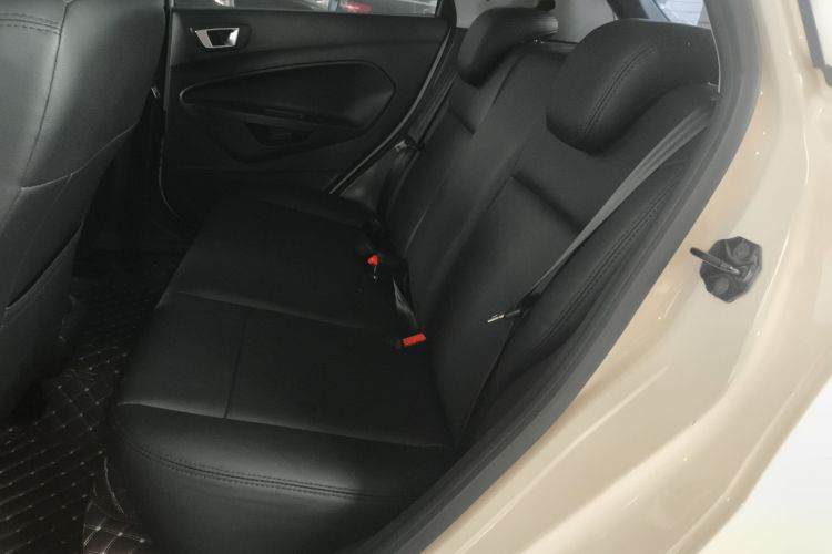 福特 嘉年华 2013款 两厢 1.5L 自动时尚型中控内饰7004