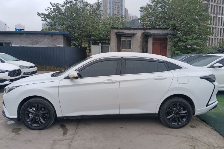 东风风神 奕炫 2025款 1.5L 自动豪华型车身外观4