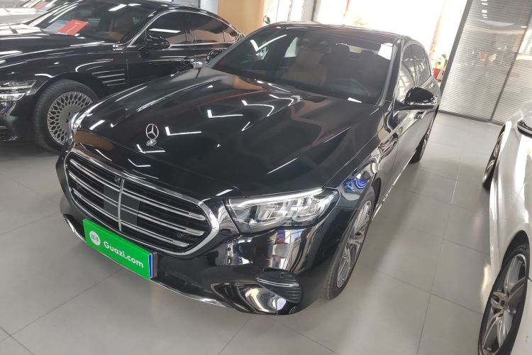 奔驰E级 2025款 E 300 L 时尚型车身外观1