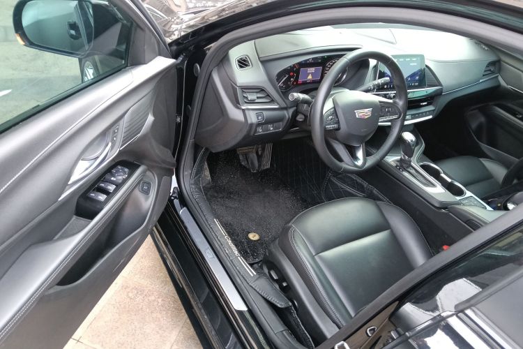 凯迪拉克CT4 2021款 28T 风尚型中控内饰20