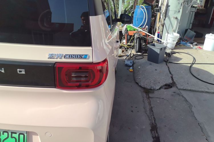五菱汽车 宏光MINIEV 2021款 马卡龙时尚款 磷酸铁锂车身外观9
