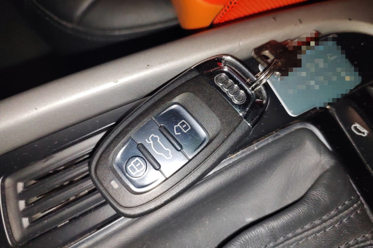 奥迪Q5 2013款 40 TFSI 进取型中控内饰11