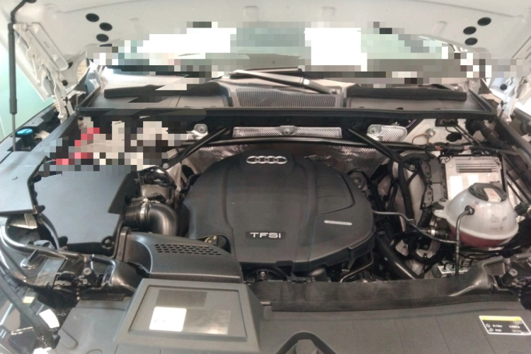奥迪Q5L 2021款 40 TFSI 豪华动感型机舱底盘24