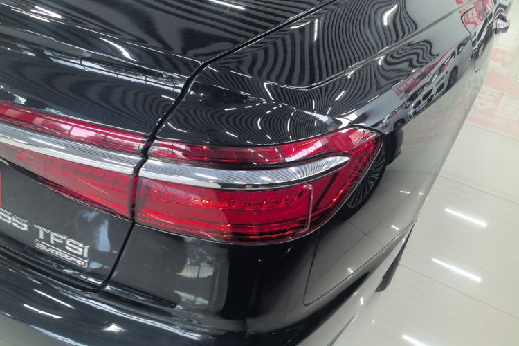 奥迪A8 2018款 A8L 55 TFSI quattro投放版尊享型车身外观9