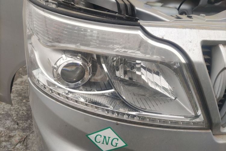 长安凯程 长安睿行M60 2023款 1.6L CNG舒适型客车6座车身外观8