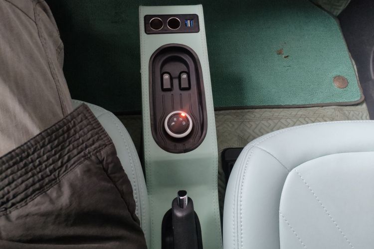 五菱汽车 宏光MINIEV 2021款 马卡龙臻享款 磷酸铁锂局部细节18