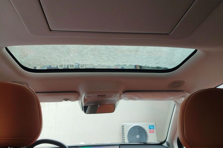 零跑汽车 零跑C16 2026款 增程 200尊享版 6座中控内饰22