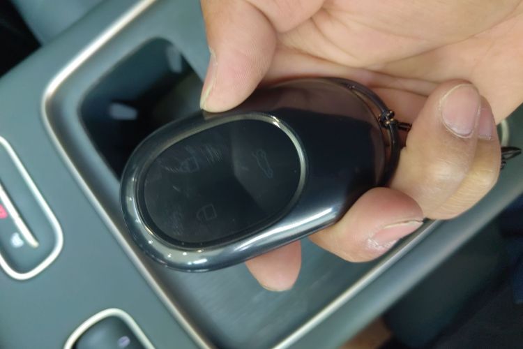 蔚来ES8 2023款 100kWh 签名版中控内饰11