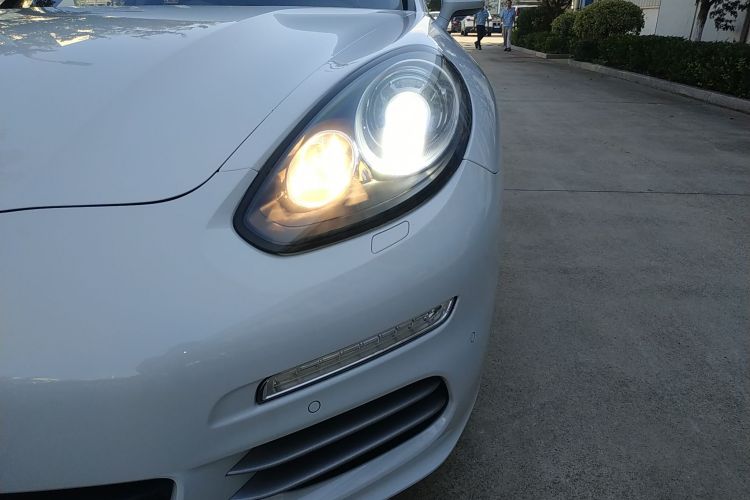 保时捷 2016款 Panamera 4 Edition 3.0T局部细节36