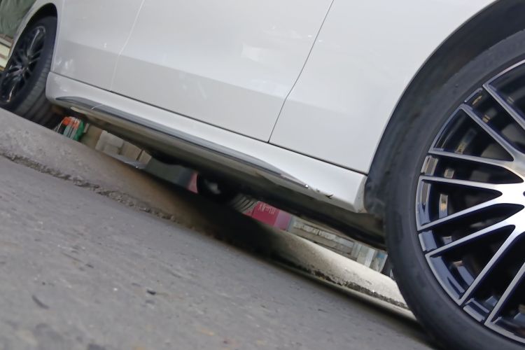 奔驰C级 2022款 改款 C 260 L 运动版局部细节9001