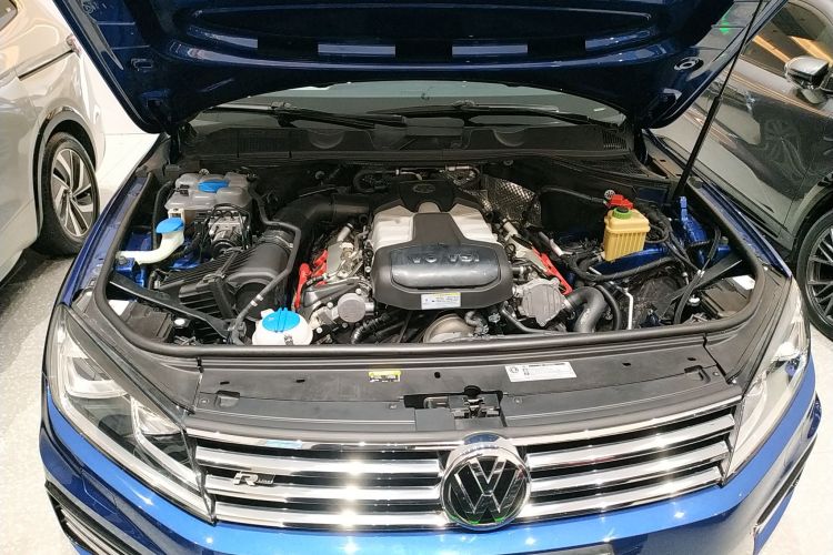 大众 途锐 2017款 3.0TSI 拓界版机舱底盘24