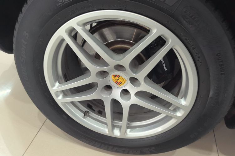 保时捷 2020款 Macan 2.0T车身外观6008