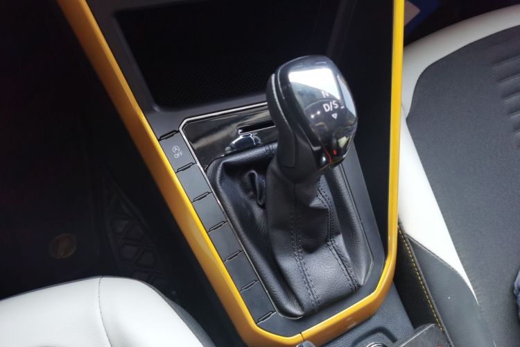 大众 Polo 2019款 Plus 1.5L 自动炫彩科技版中控内饰18