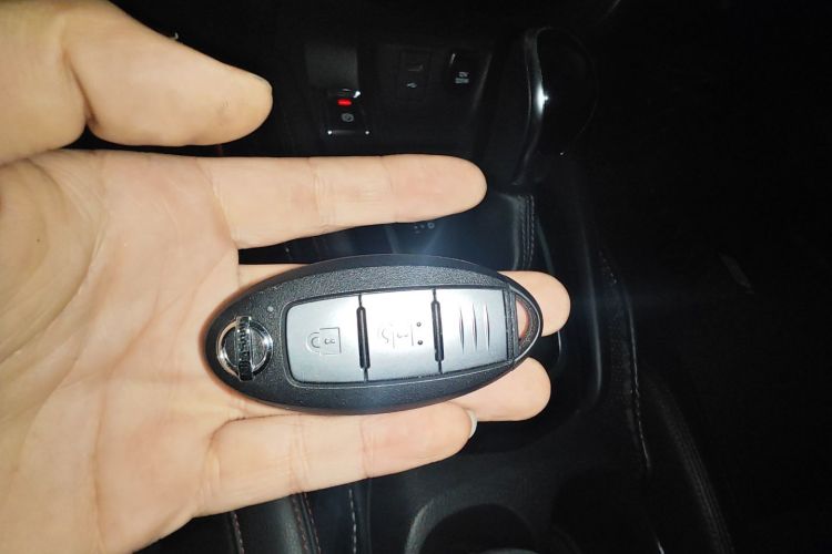 日产 逍客 2019款 2.0L CVT豪华版中控内饰11