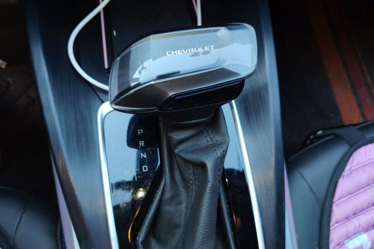 雪佛兰 科鲁泽 2023款 1.3T 轻混自动尊享版中控内饰18