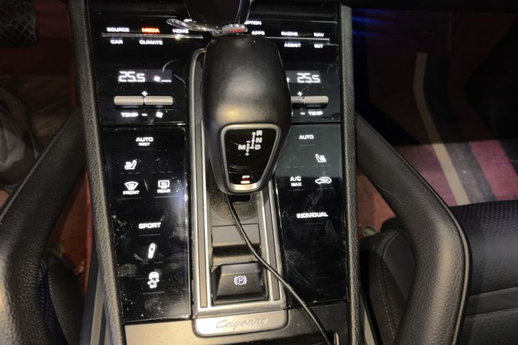 保时捷 2018款 Cayenne 3.0T中控内饰18