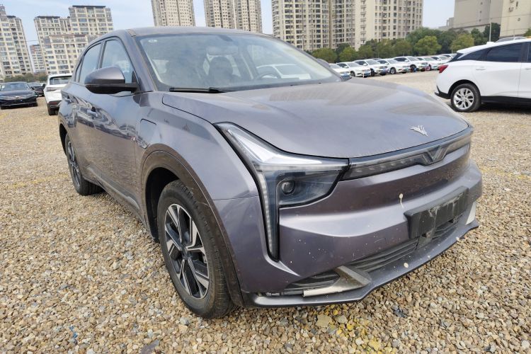 哪吒汽车 2023款 哪吒U-Ⅱ 400 U秀版 磷酸铁锂车身外观3