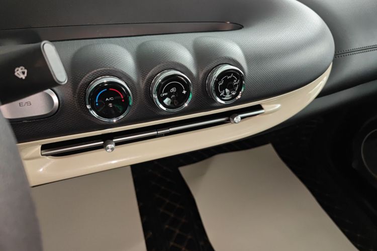 五菱汽车 五菱缤果 2024款 203km 轻享款中控内饰16