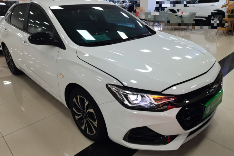 雪佛兰 科鲁泽 2020款 轻混 RS 330T 自动畅快版车身外观3