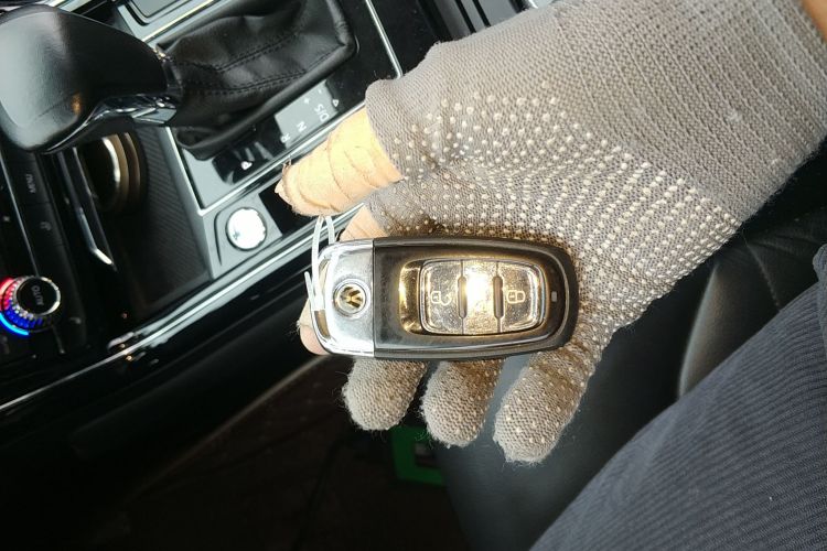 大众 辉昂 2018款 改款 380TSI 两驱商务版中控内饰11