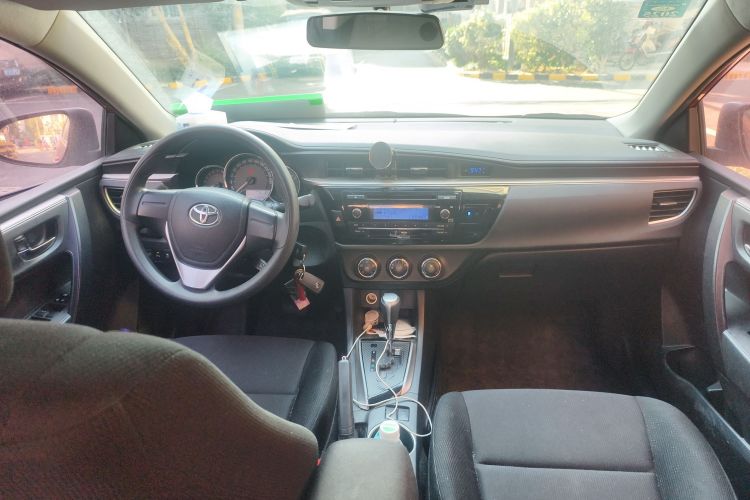 丰田 雷凌 2017款 1.2T G CVT精英版中控内饰7002