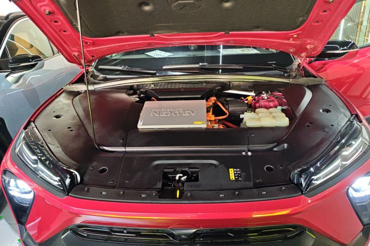 蔚来ES6 2020款 490KM 运动版机舱底盘24