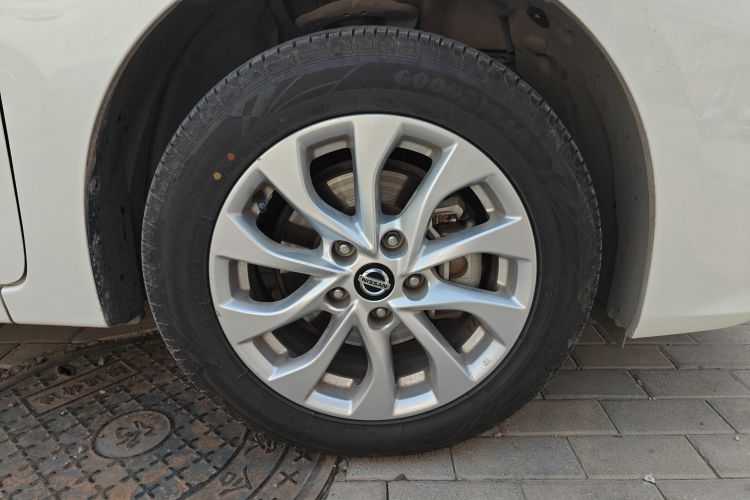 日产 轩逸 2022款 经典 1.6XE CVT舒适版车身外观10