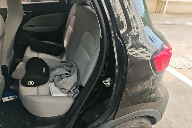 零跑汽车 零跑T03 2022款 皓玉版中控内饰7004