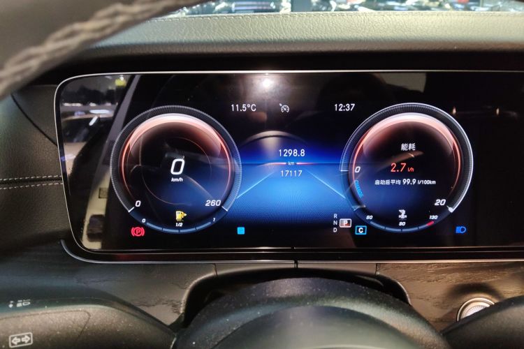 奔驰E级(进口) 2022款 E 260 时尚型运动版中控内饰14