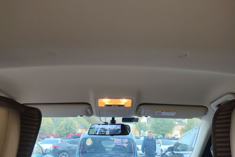 丰田 汉兰达 2017款 2.0T 两驱精英版 5座局部细节22