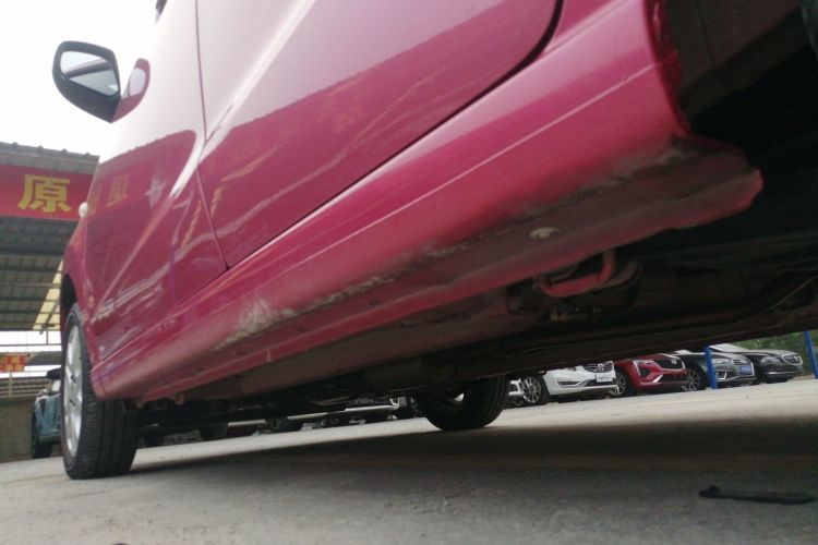 铃木 奥拓 2013款 1.0L 自动豪华型局部细节9002