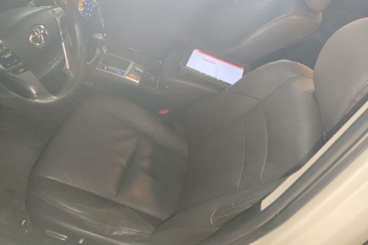 丰田 锐志 2013款 2.5V 菁锐版中控内饰19