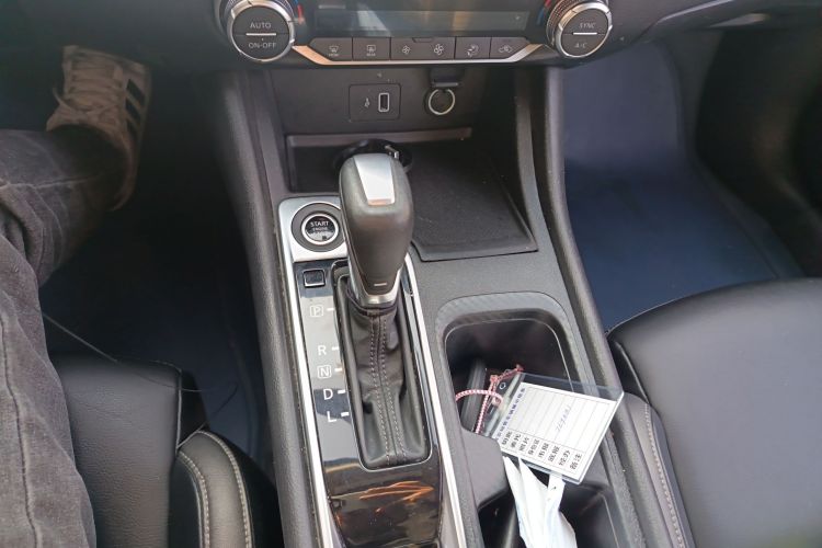 日产 轩逸 2021款 1.6L XL CVT悦享版中控内饰18
