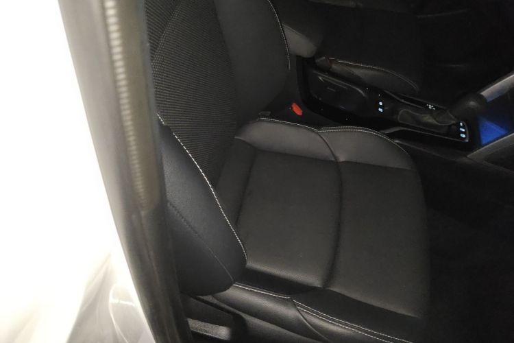 丰田 锋兰达 2023款 2.0L CVT豪华版局部细节41