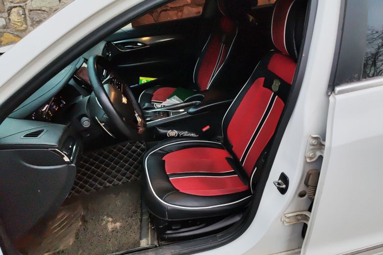 凯迪拉克ATS-L 2014款 28T 精英型中控内饰19