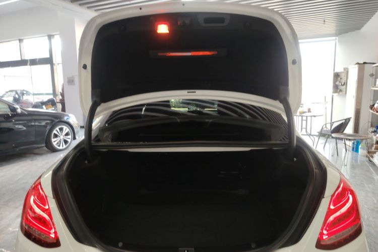 奔驰C级 2017款 改款 C 180 L 时尚型运动版机舱底盘23