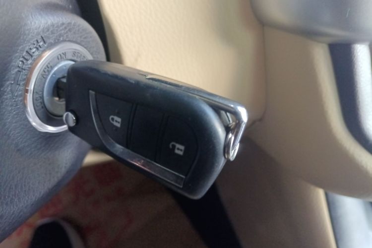 丰田 汉兰达 2018款 2.0T 两驱精英版 5座 国V中控内饰11