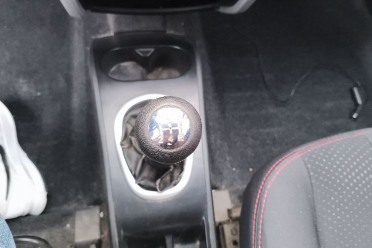 长安CX20 2014款 1.4L 手动运动版 国V中控内饰18