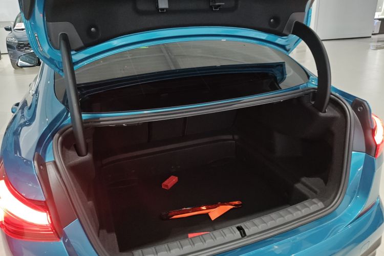 宝马2系(进口) 2021款 225i 四门轿跑车 M运动套装机舱底盘23