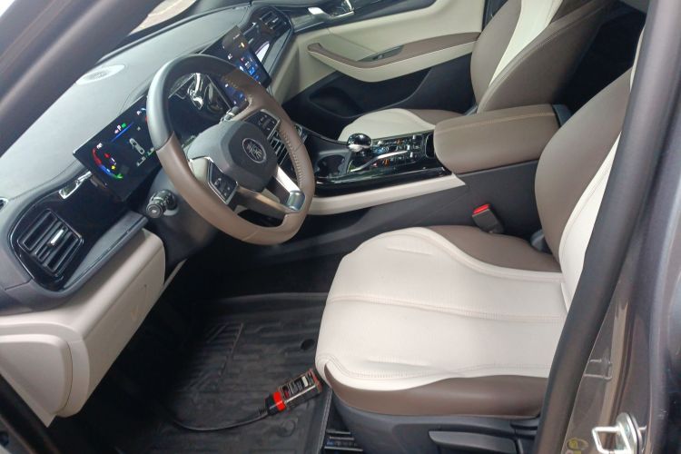 比亚迪 秦PLUS 2024款 荣耀版 DM-i 55KM领先型中控内饰19