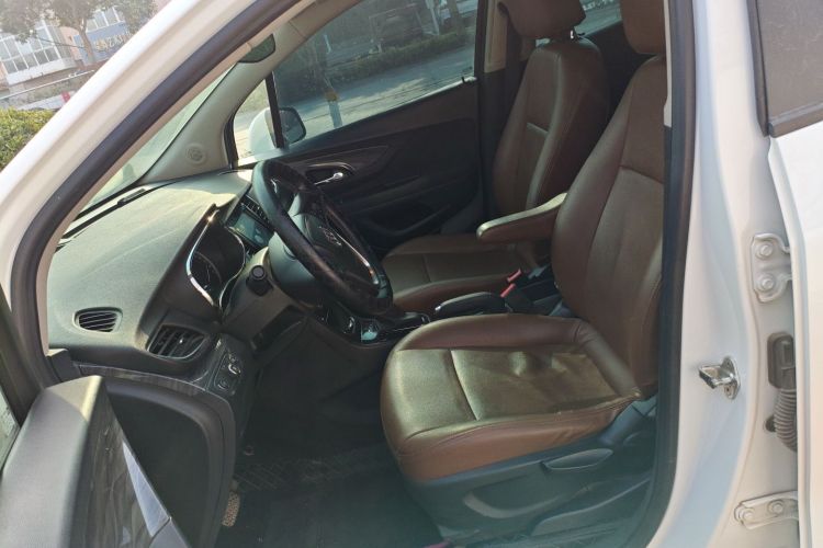 别克 昂科拉 2018款 18T 自动两驱都市领先型中控内饰19