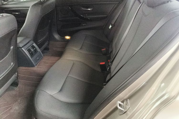 宝马3系 2017款 320Li 时尚型中控内饰21