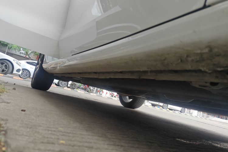 吉利汽车 帝豪 2023款 第4代冠军版 1.5L CVT尊贵型局部细节9001