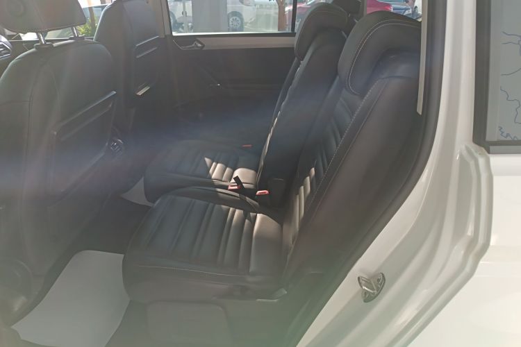 大众 2021款 途安L 280TSI DSG舒适版 7座中控内饰7004