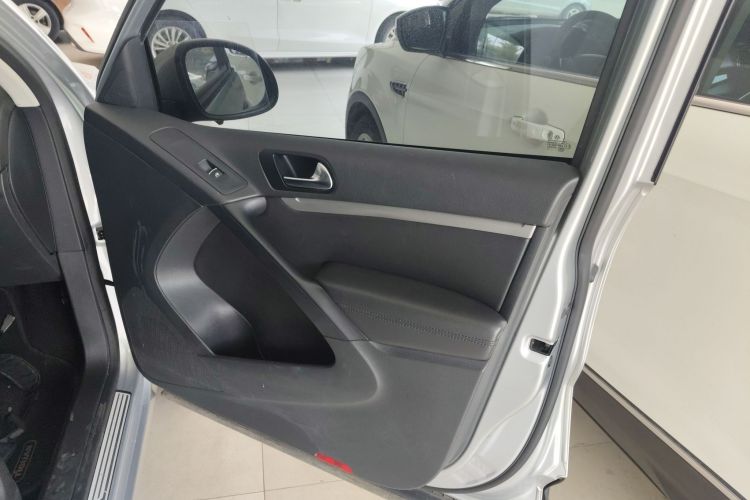 大众 途观 2013款 1.8TSI 自动两驱舒适版中控内饰42